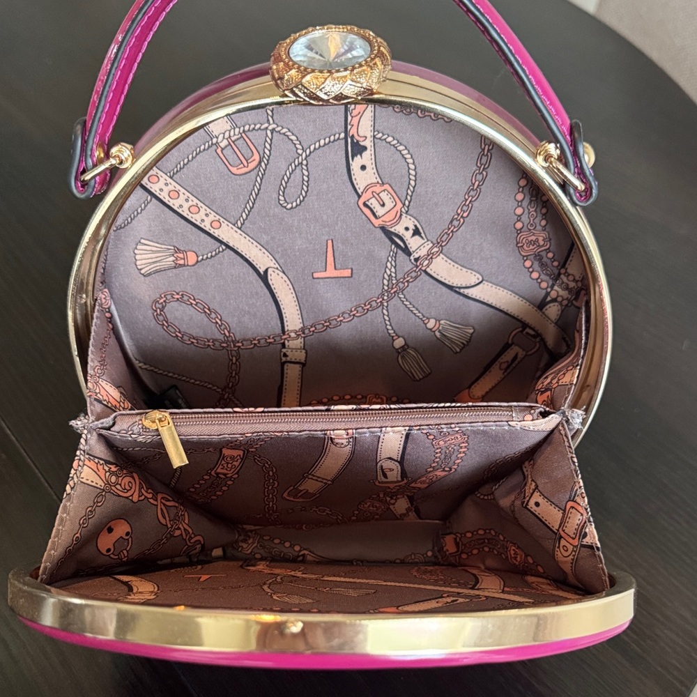 Elegant Pink Round Handbag🩷🩷🩷 - Picture 3 of 7